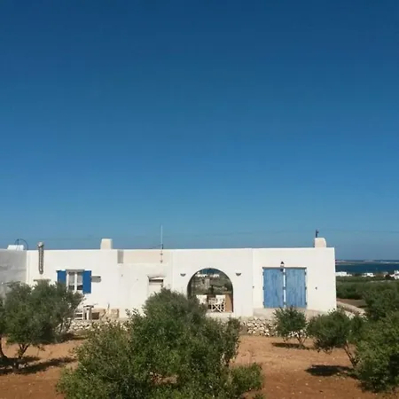 The White House Of Greece * Pounda